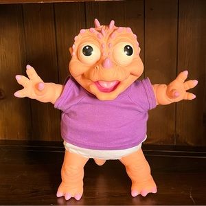 Street Kids Dinosaur Babyee Vintage 1991